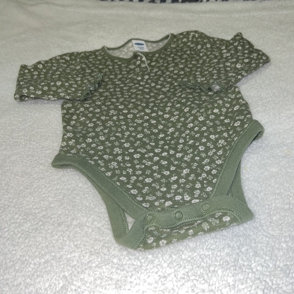 ✨4 FOR $15✨ FLORAL BODYSUIT - Picture 3 of 3